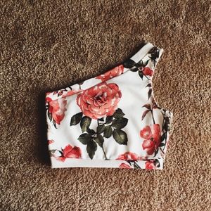 G by GUESS Toga Crop Floral Top